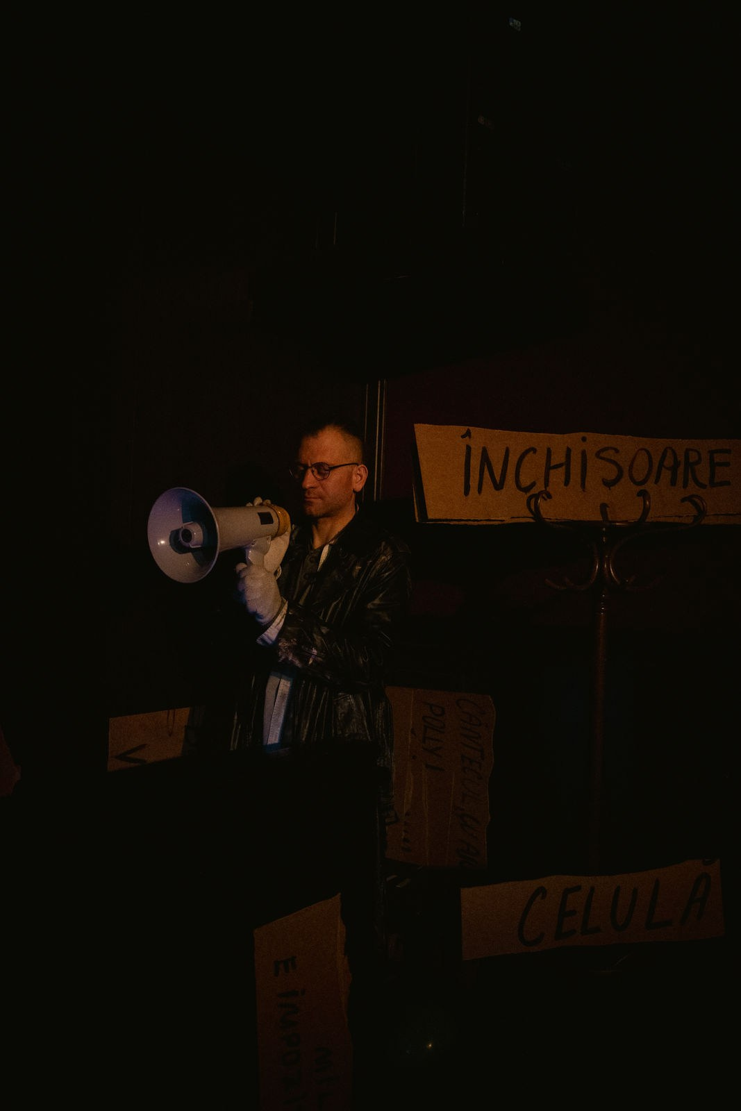 «Трехгрошовая опера». Режиссёр Даниил Филиппович