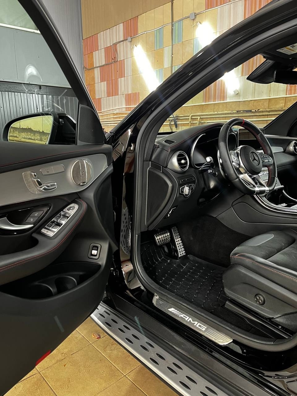 Mercedes-Benz GLC 43 AMG. Светопись: православная фотография и детейлинг | Тихвин