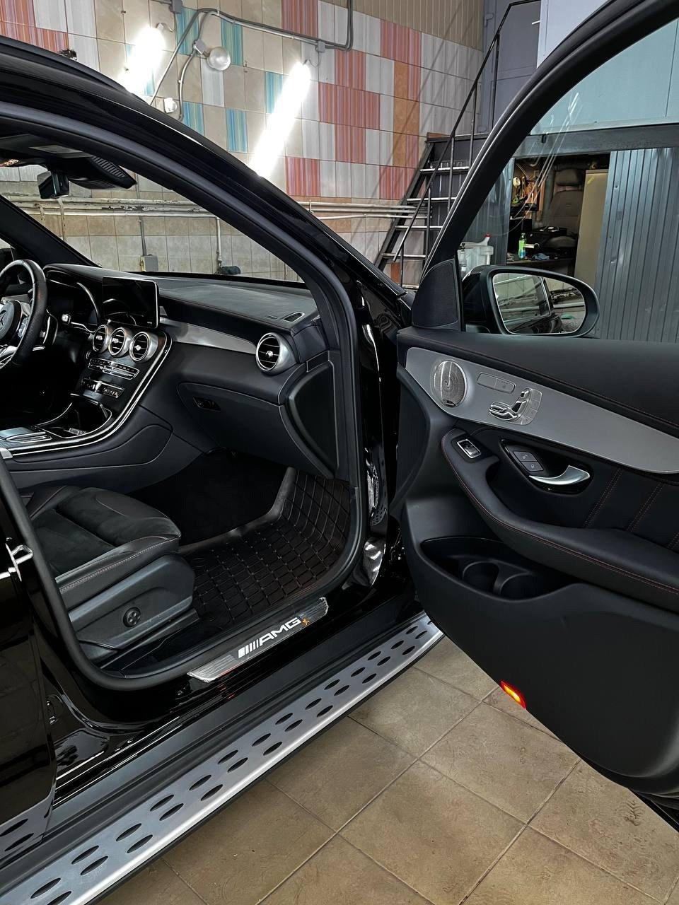 Mercedes-Benz GLC 43 AMG. Светопись: православная фотография и детейлинг | Тихвин