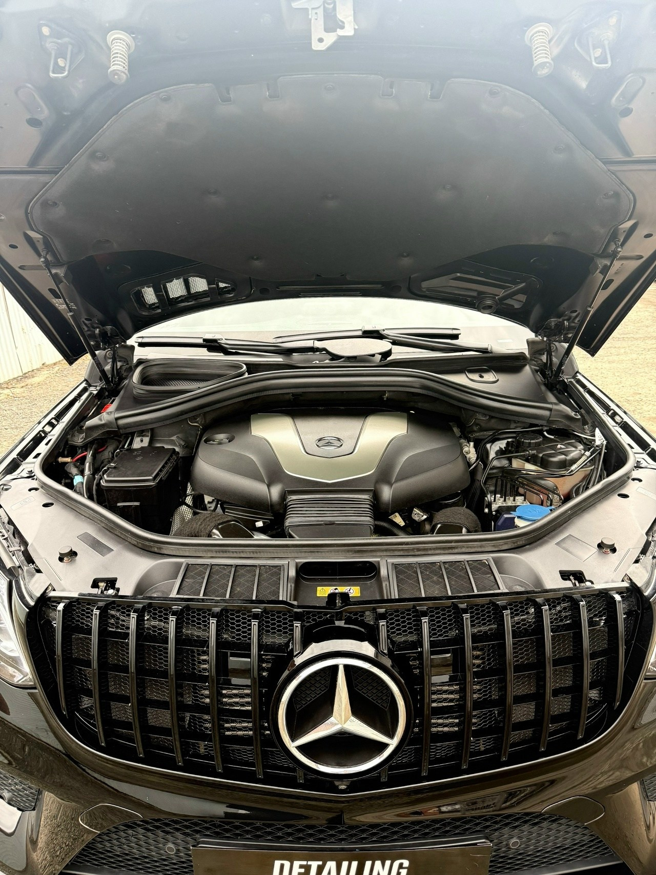 Mercedes-Benz. Светопись: православная фотография и детейлинг | Тихвин