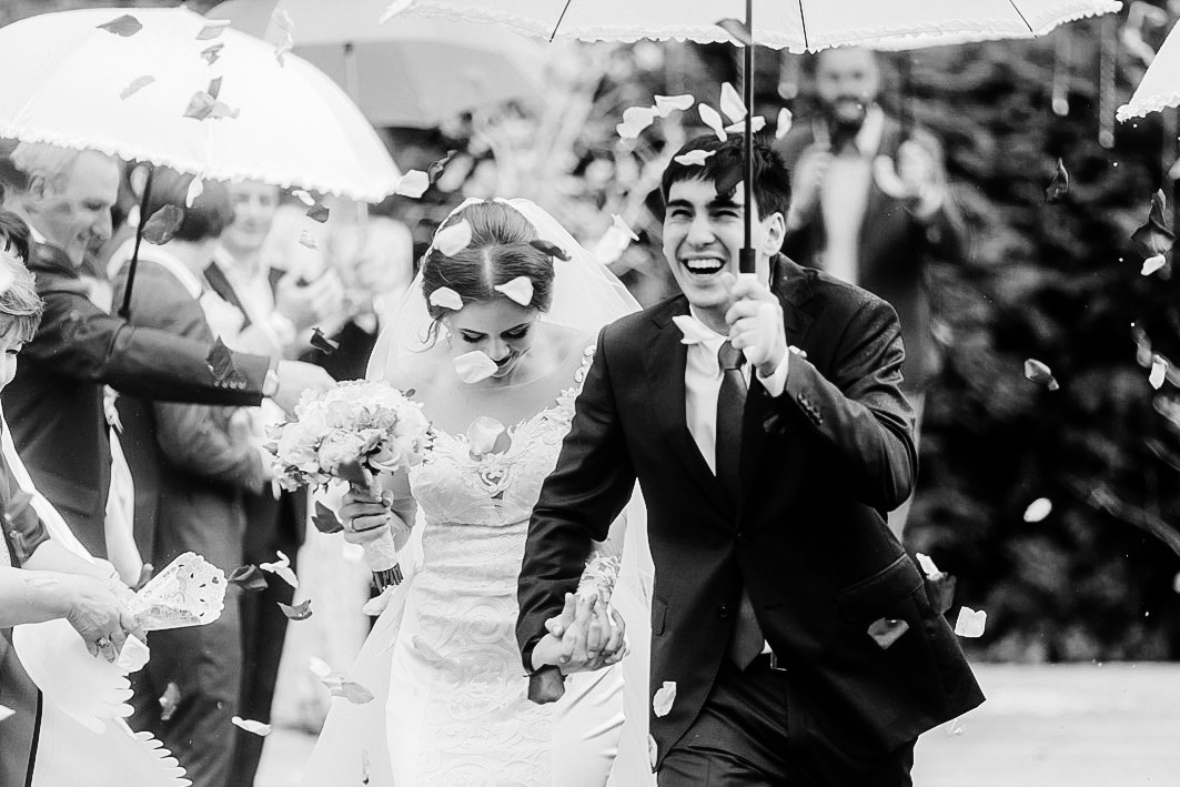 Евгения + Ники (Под дождем). Свадебные и портретный фотограф — Кирилл Зорин