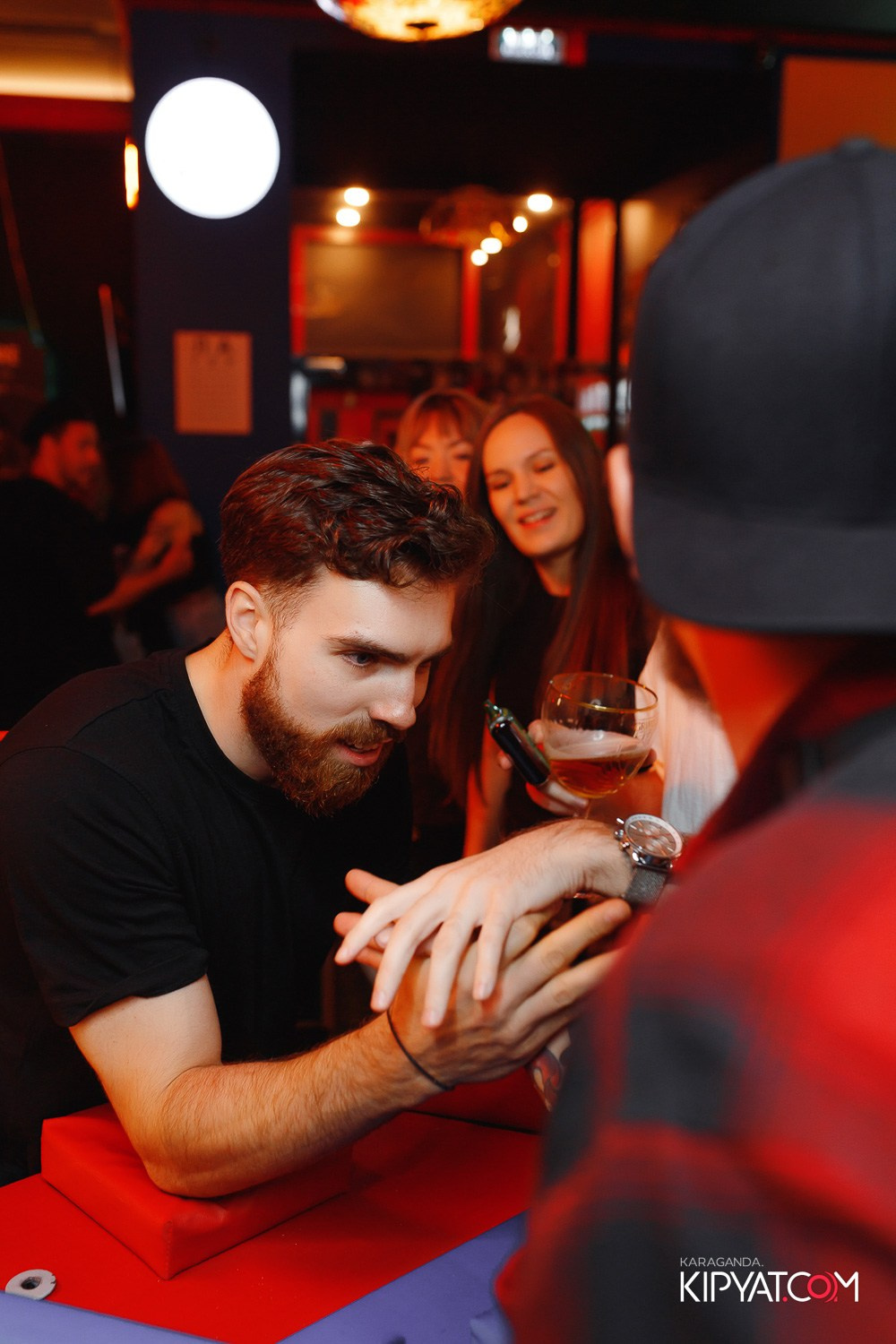 Harat's Irish Pub. Кипятком Караганда