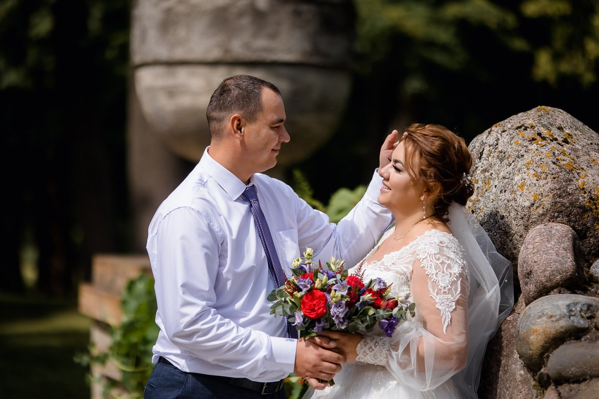 Свадебная фотосессия на улице. Свадебный фотограф в Санкт-Петербурге Антон Владимиров