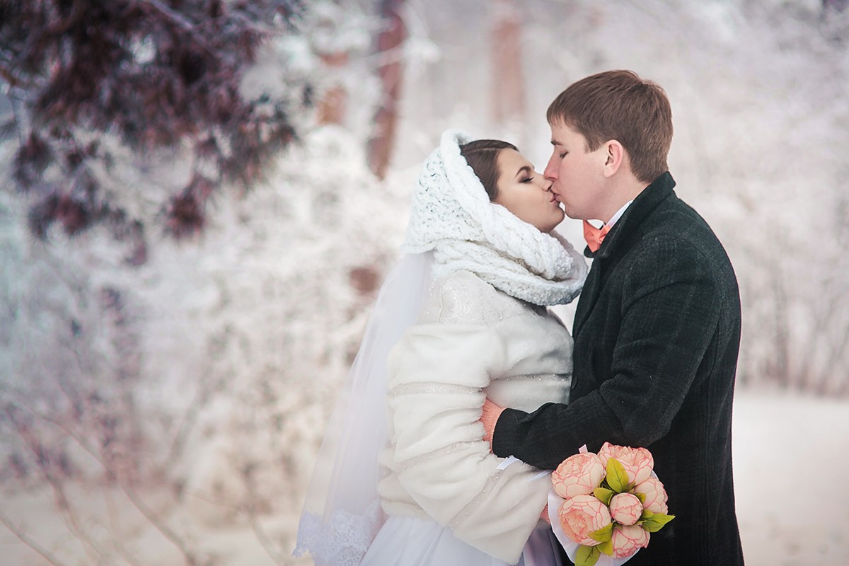 Зимнее свадебное фото. Фотограф Надежда Куин, Якутск