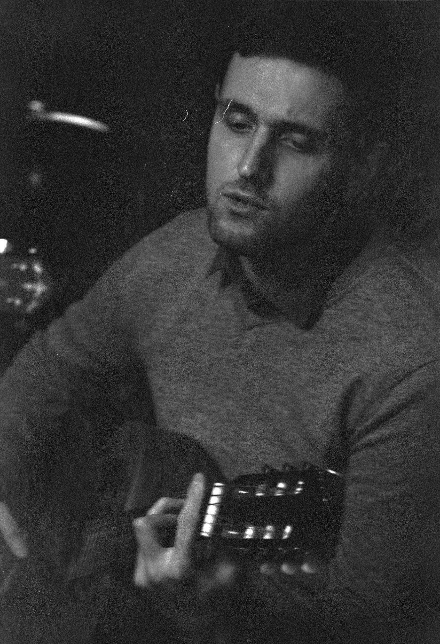 12.12.2021 // Гитара и фотография. Фотовыставки serebro.gallery, в которых автором можешь стать ты! | Москва