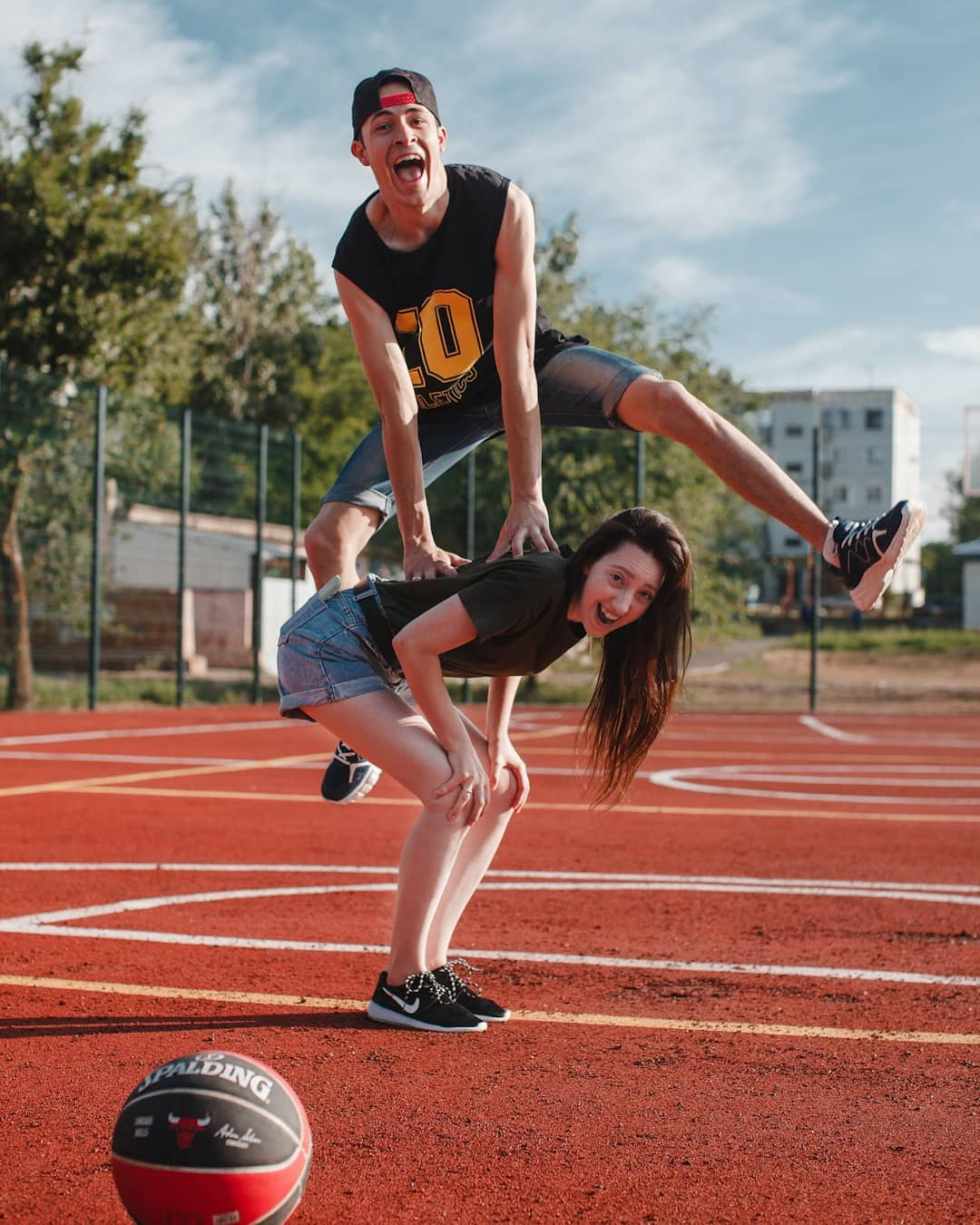Фотосессия на стадионе. Свадебный и семейный фотограф в Элисте Лиджик Сарлов