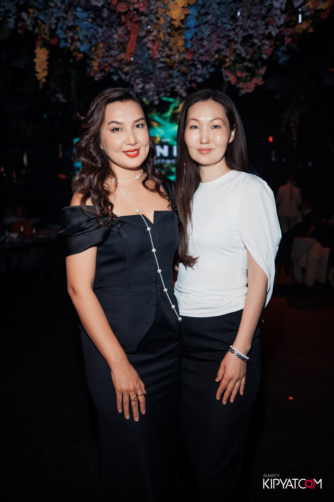 FRIENDS BAR & TERRACE. КИПЯТКОМ АЛМАТЫ!