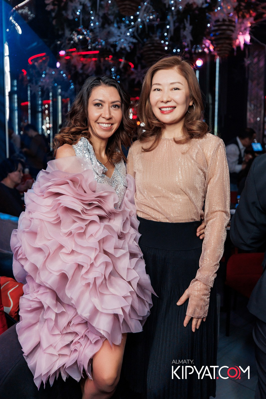 FRIENDS BAR & TERRACE. КИПЯТКОМ АЛМАТЫ!