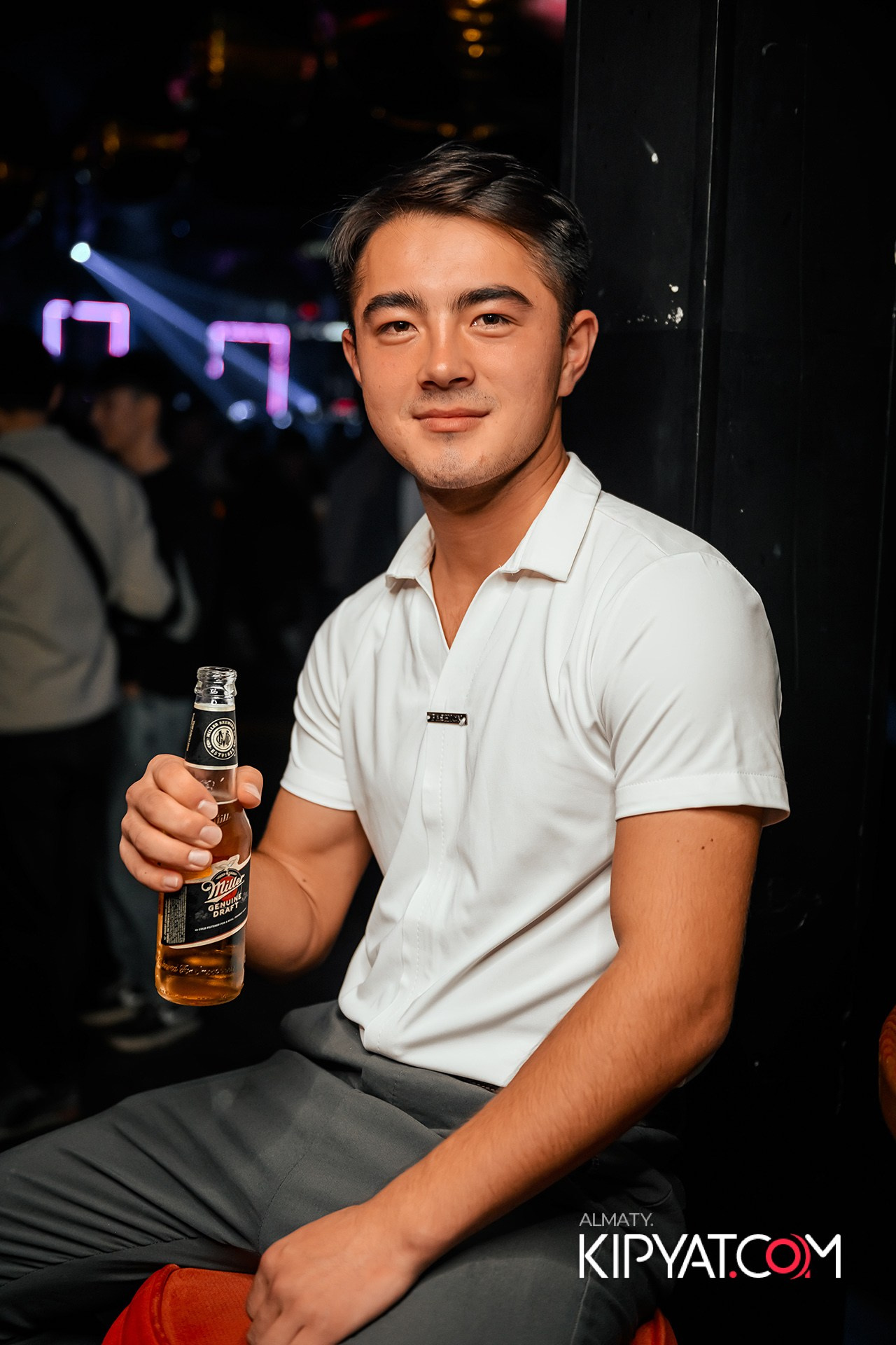 UYAT EMES BAR. КИПЯТКОМ АЛМАТЫ!