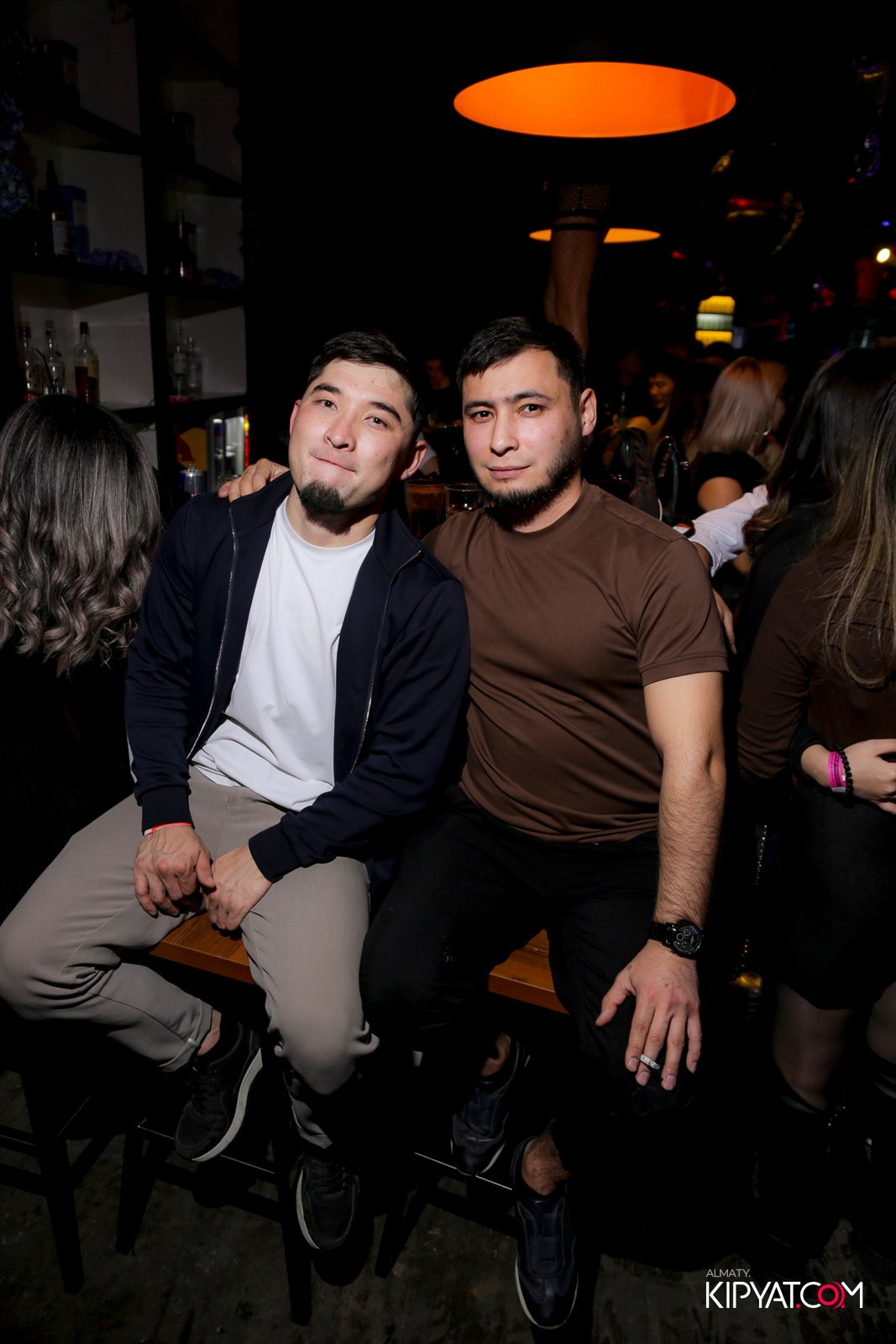 UYAT EMES BAR. КИПЯТКОМ АЛМАТЫ!