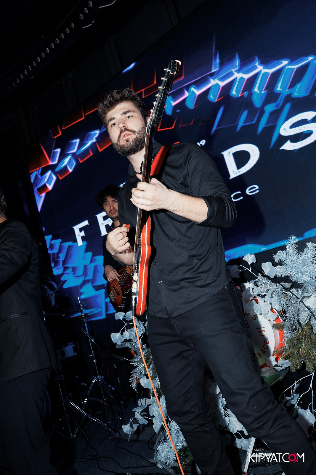 FRIENDS BAR & TERRACE. КИПЯТКОМ АЛМАТЫ!