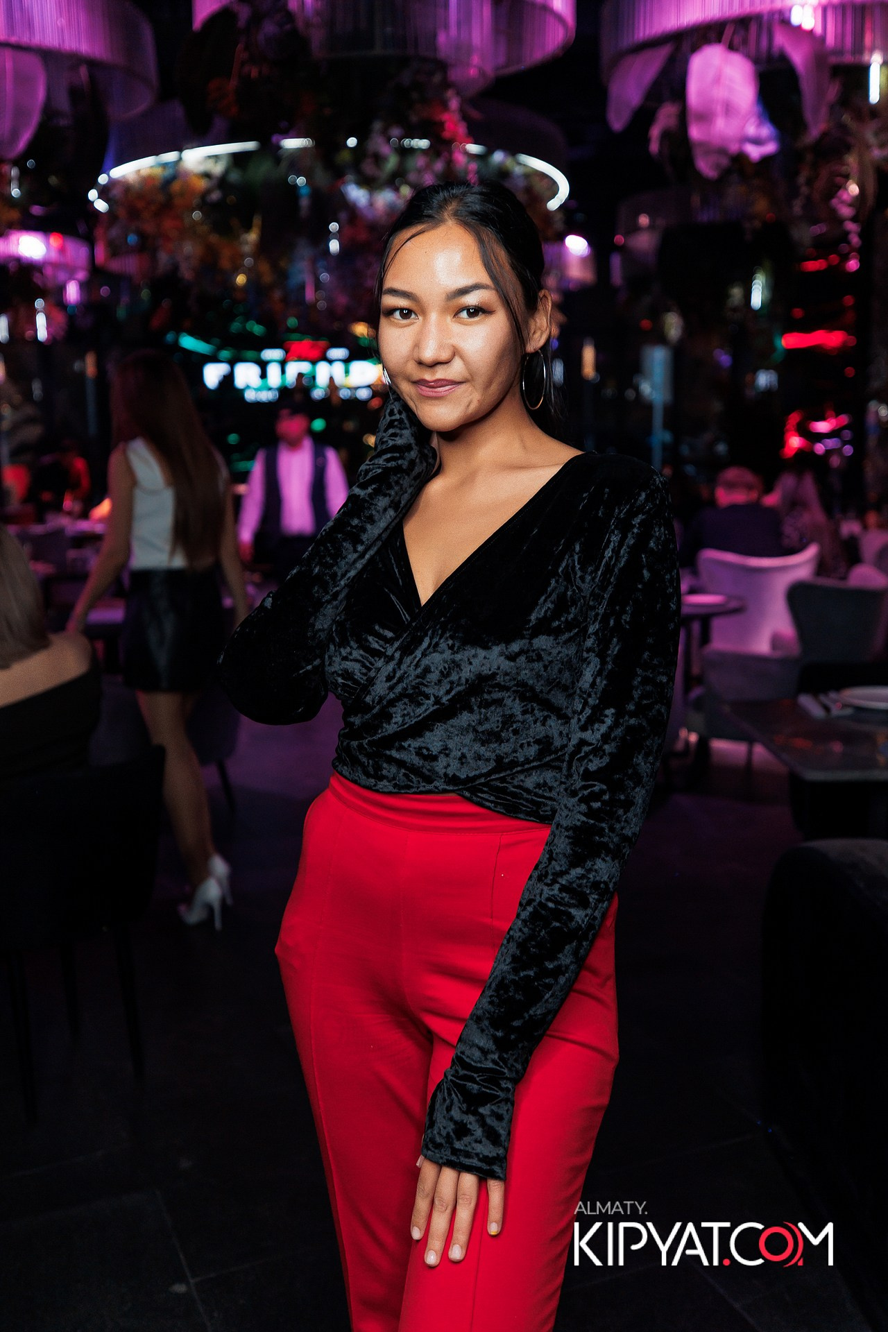 FRIENDS BAR & TERRACE. КИПЯТКОМ АЛМАТЫ! Фотосъемка мероприятий в Алматы