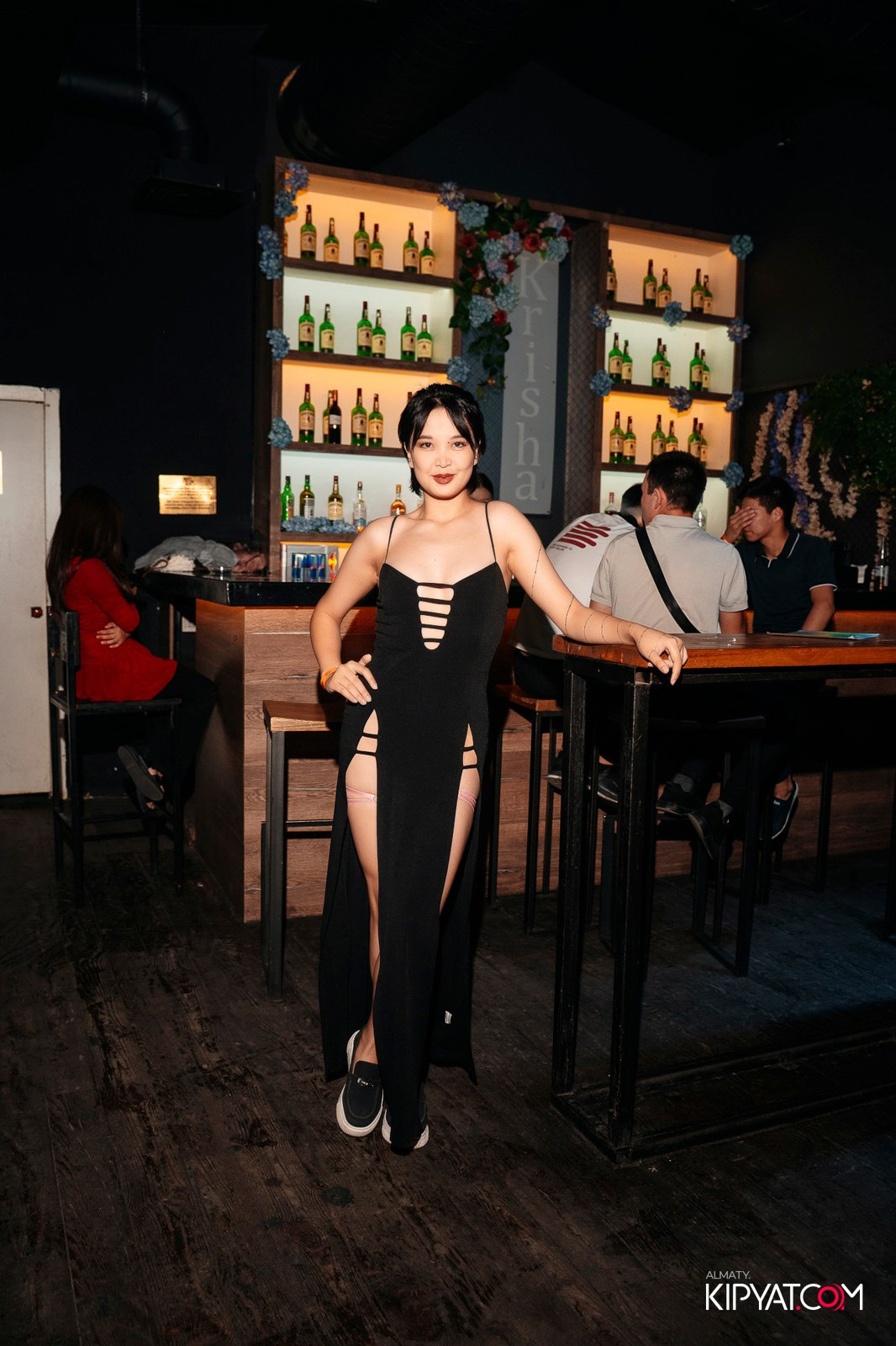 UYAT EMES BAR. КИПЯТКОМ АЛМАТЫ!