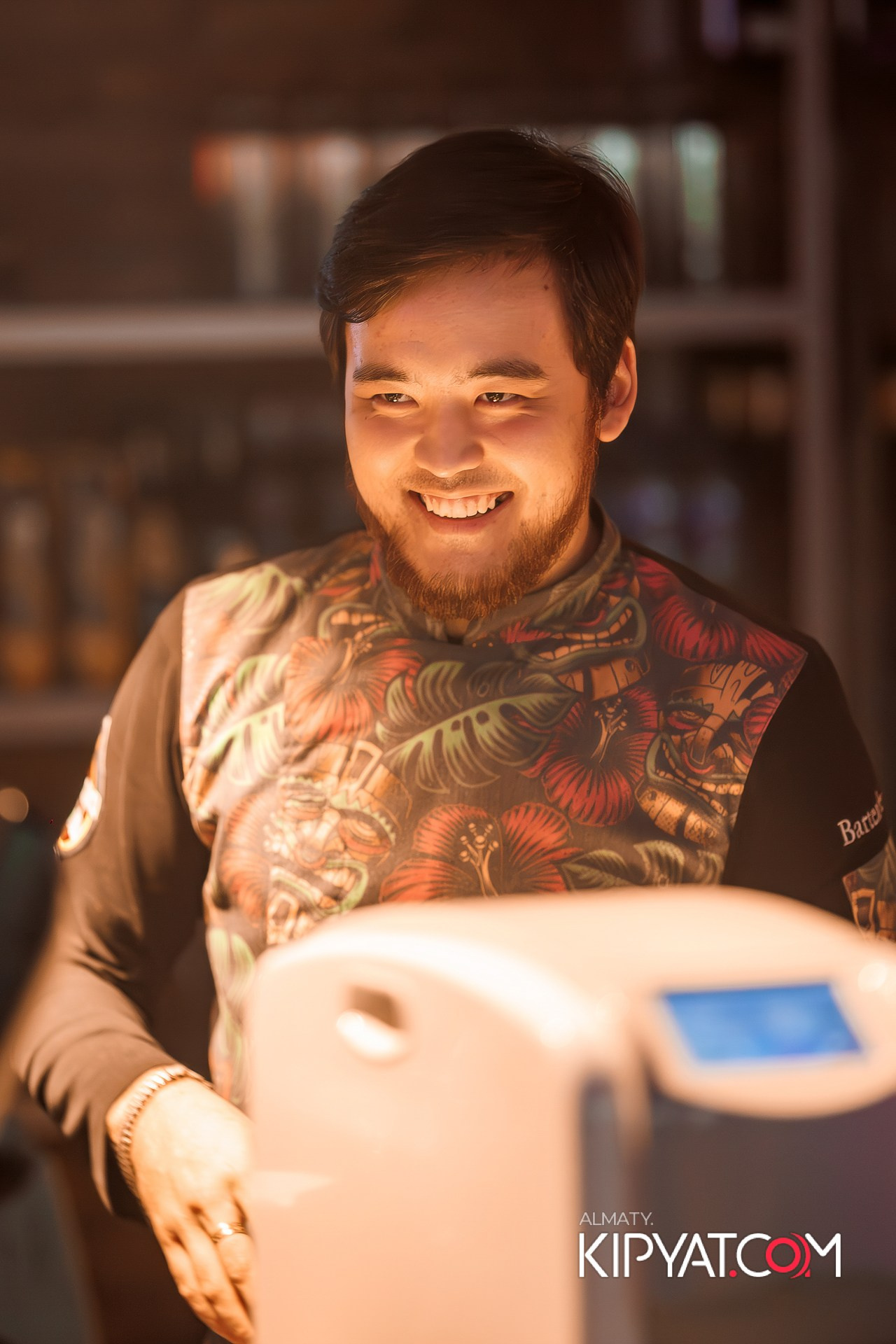 OLOVO НА САТПАЕВА. КИПЯТКОМ АЛМАТЫ! Фотосъемка мероприятий в Алматы