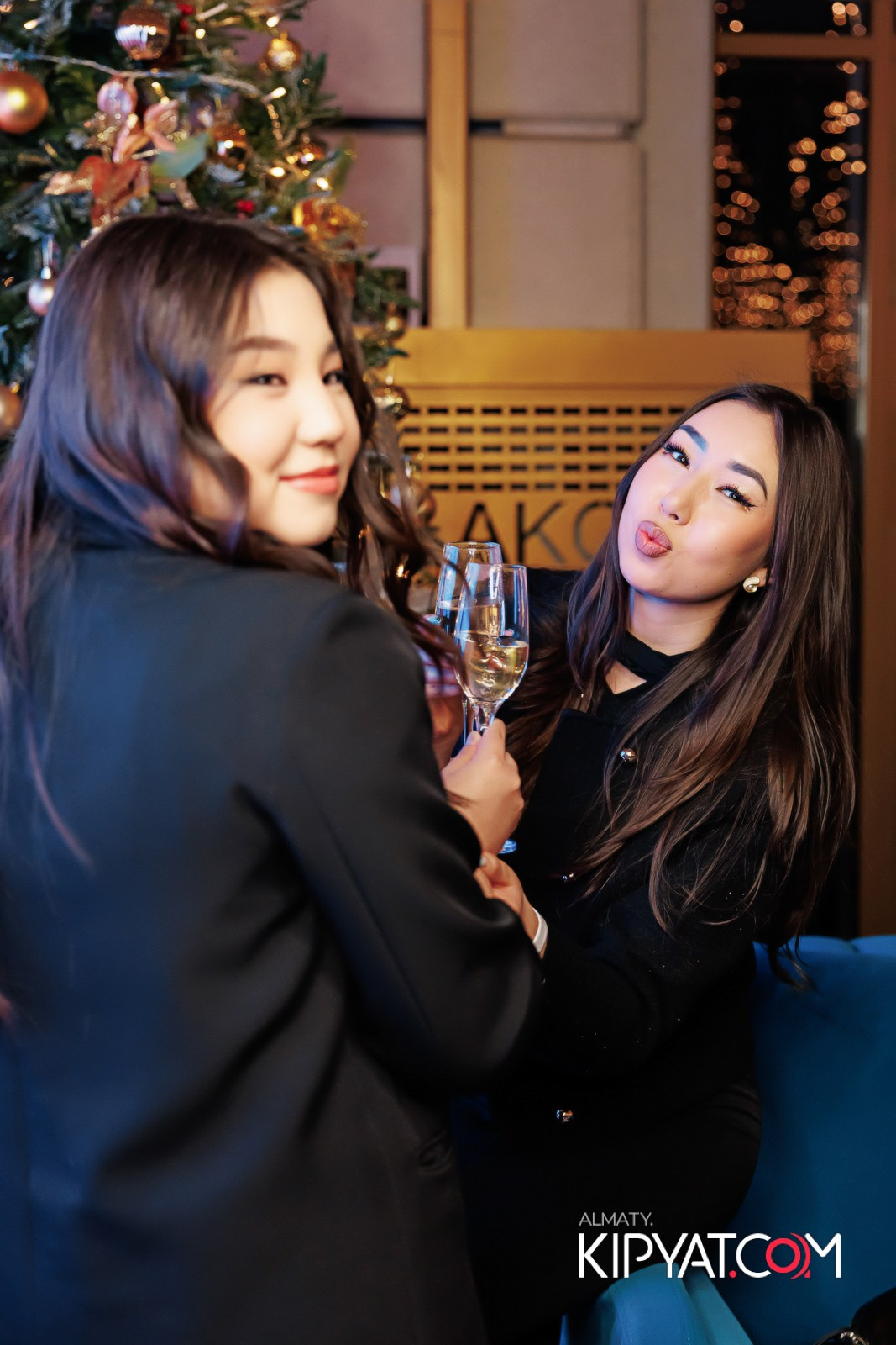 OBLAKO LOUNGE BAR. КИПЯТКОМ АЛМАТЫ!