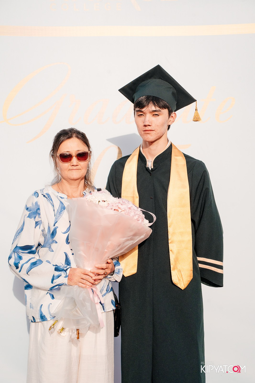 ВРУЧЕНИЕ ДИПЛОМОВ — НАРХОЗ КОЛЛЕДЖ. Part 1. КИПЯТКОМ АЛМАТЫ!