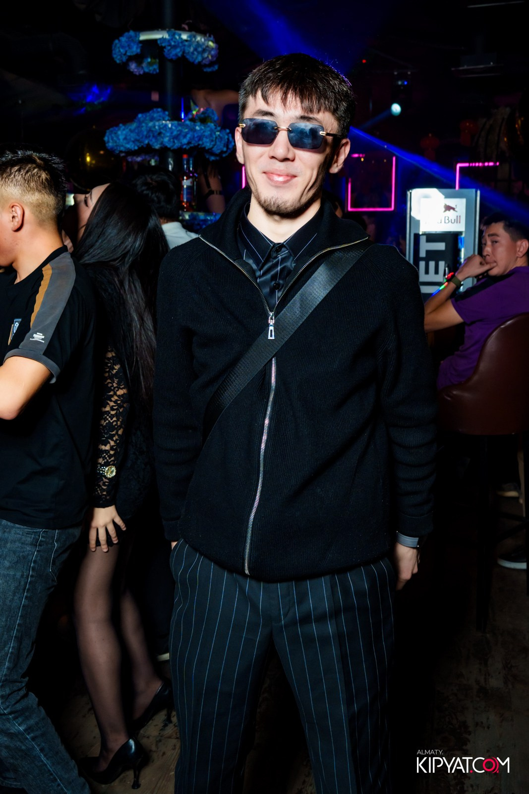 UYAT EMES BAR. КИПЯТКОМ АЛМАТЫ!