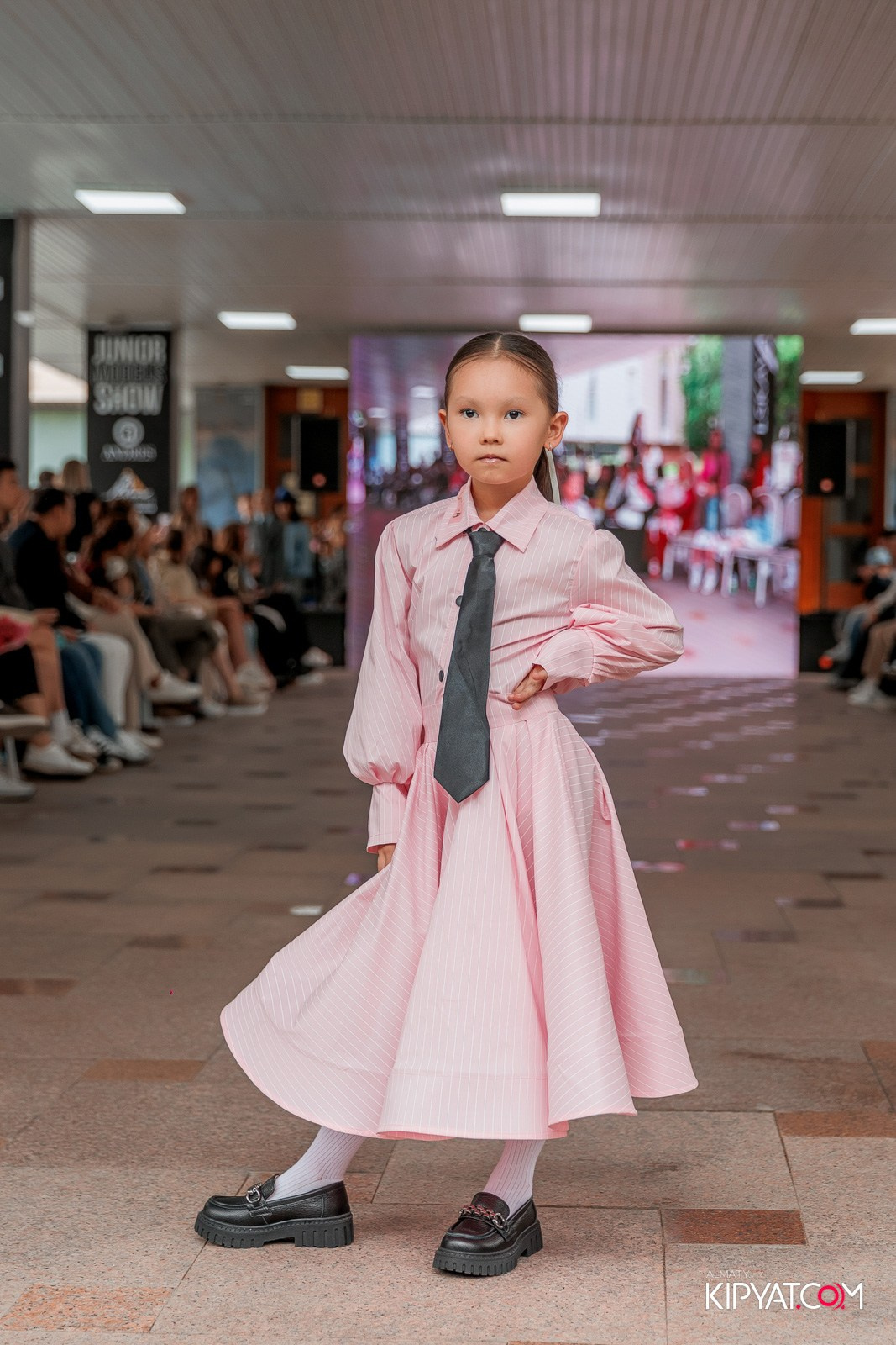 JUNIOR FASHION SHOW. КИПЯТКОМ АЛМАТЫ!