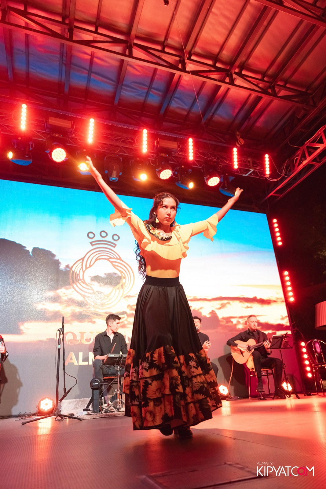 QUEEN. КИПЯТКОМ АЛМАТЫ!