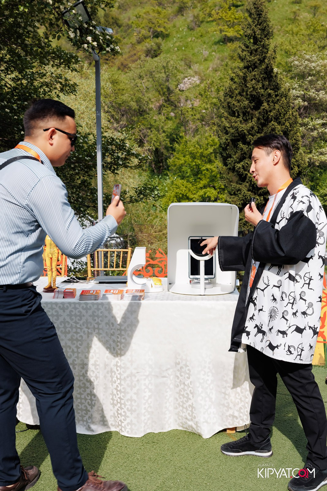 KANG REN TANG. КИПЯТКОМ АЛМАТЫ!