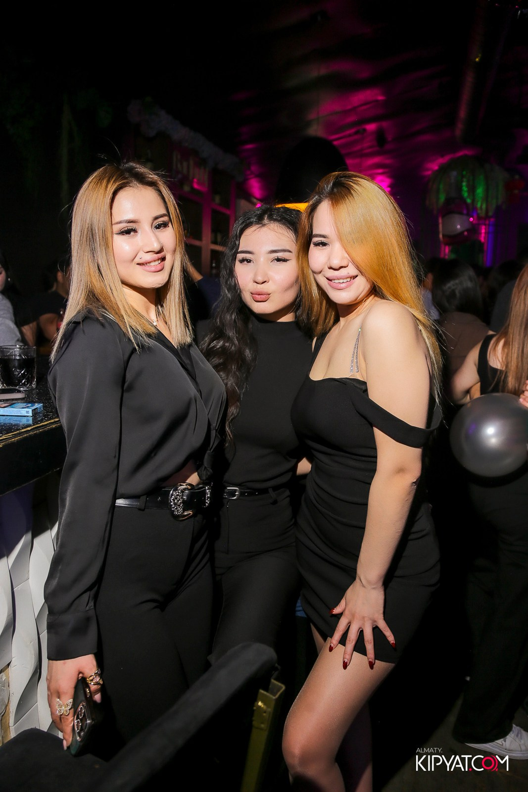 UYAT EMES BAR. КИПЯТКОМ АЛМАТЫ!