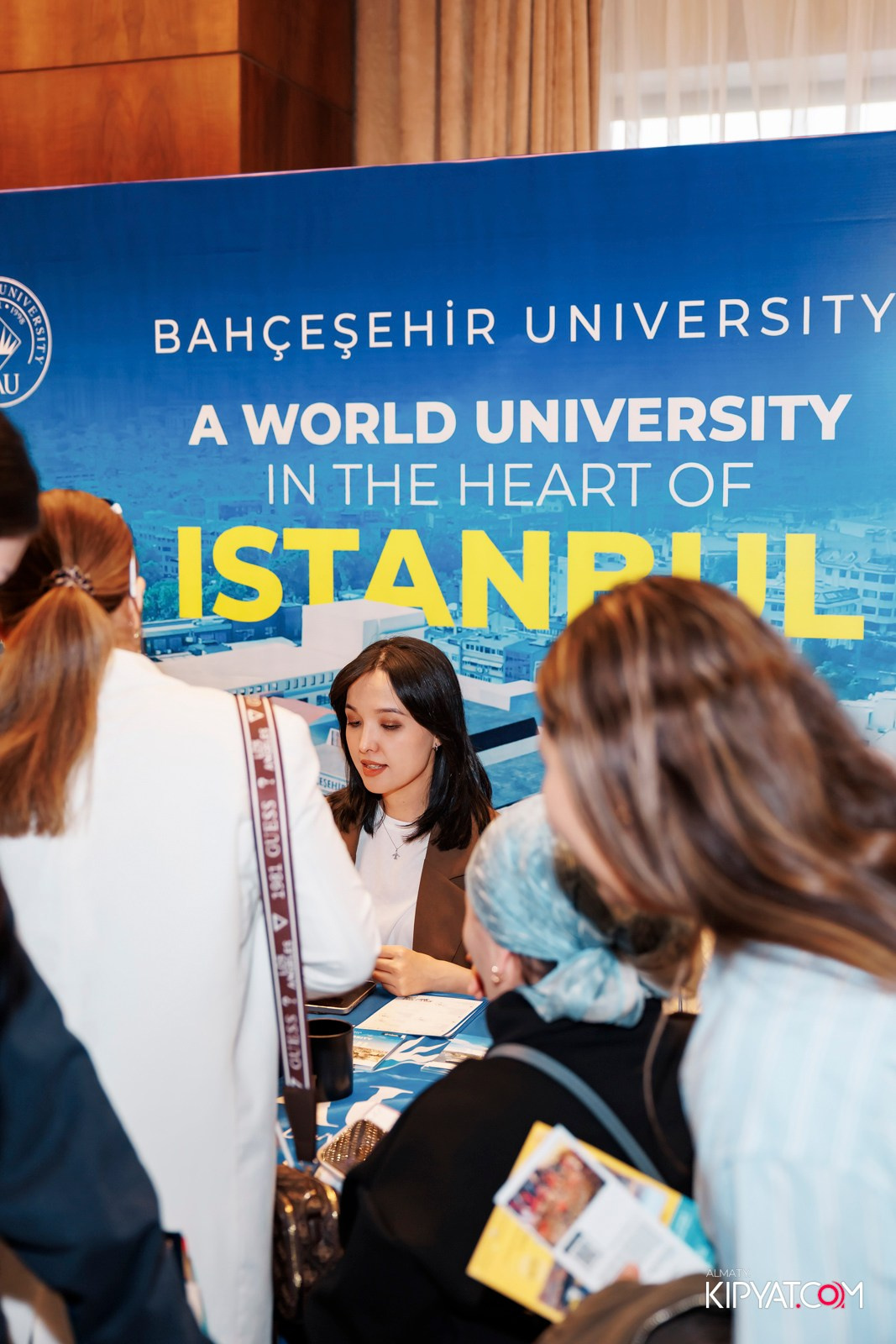 ВЫСТАВКА ТУРЕЦКИХ УНИВЕРСИТЕТОВ. КИПЯТКОМ АЛМАТЫ! Фотосъемка мероприятий в Алматы