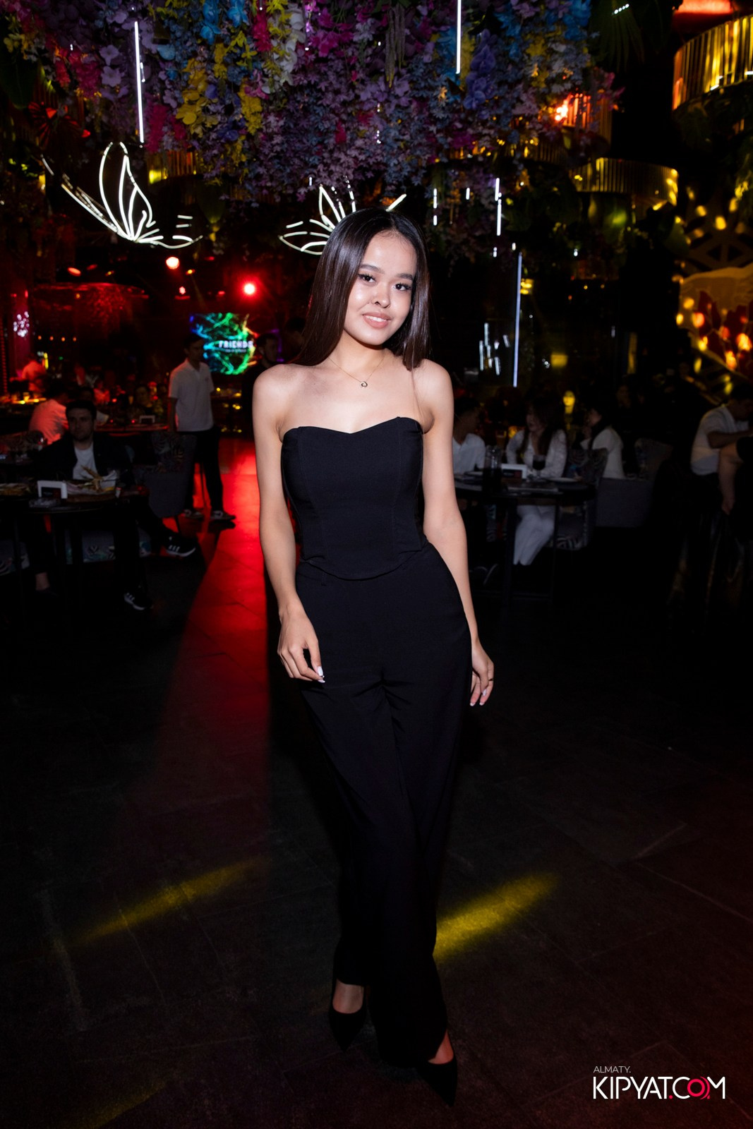 FRIENDS BAR & TERRACE. КИПЯТКОМ АЛМАТЫ! Фотосъемка мероприятий в Алматы