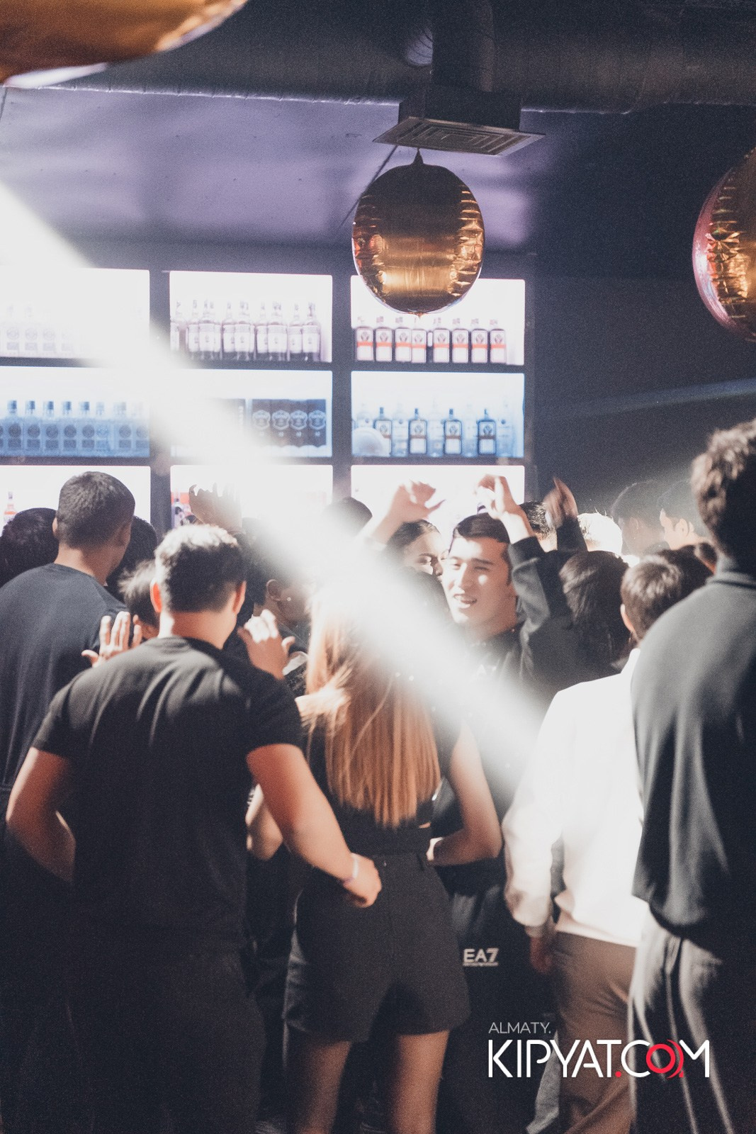 UYAT EMES BAR. КИПЯТКОМ АЛМАТЫ!