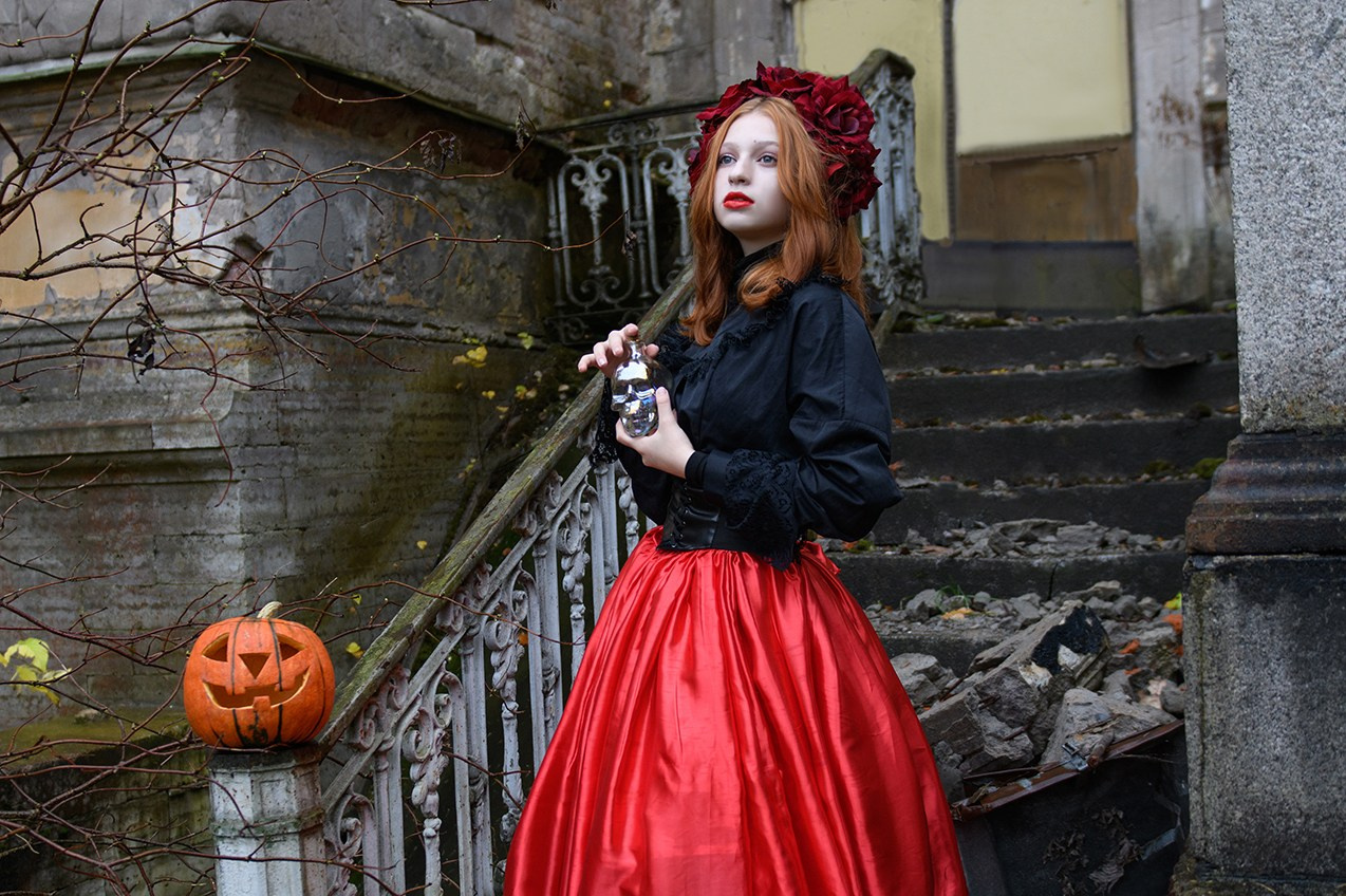 «Ведьмы бывают разные» Анастасия. Организация и проведение фотосъемок в Санкт-Петербурге. Фотограф Смирягин Илья