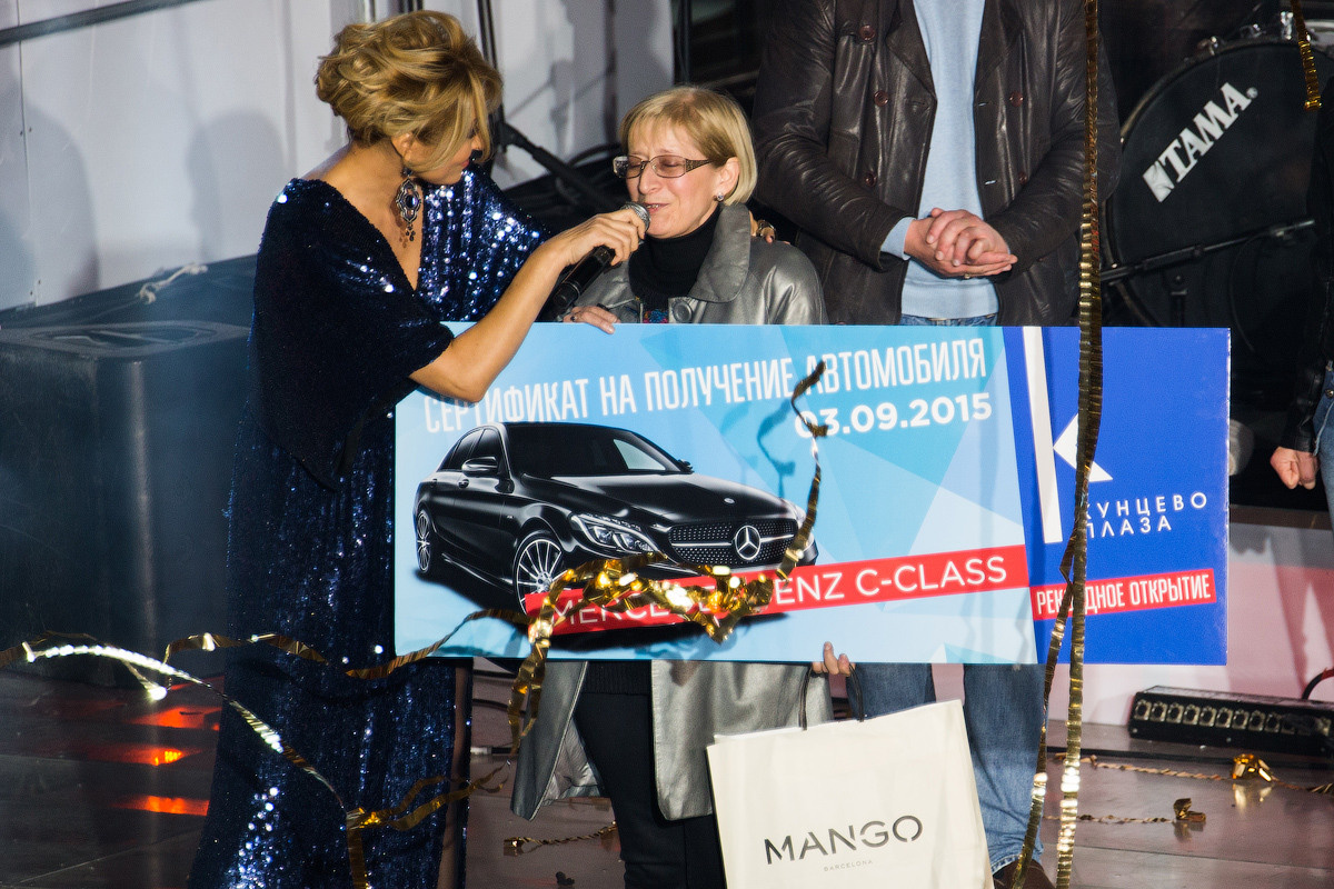 Открытие Kunzevo Plaza. Юлия Розанова, коммерческий фоторепортаж в Москве