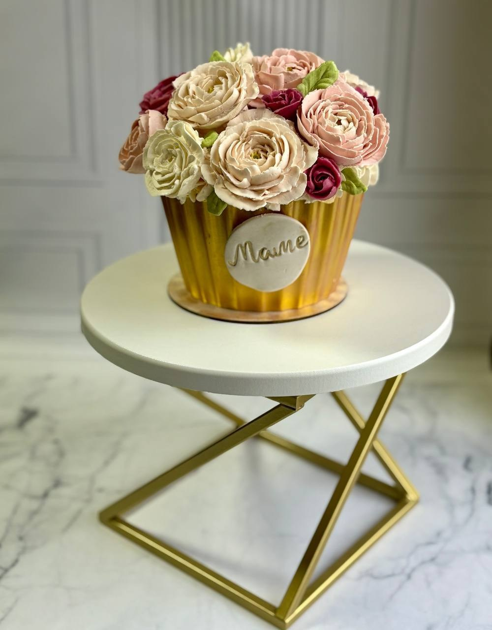 Работы учениц. Аникина Юлия / Кремовая флористика в корейской технике