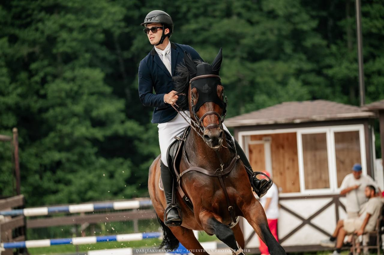 КОНКУРНЫЙ БУМ — КСК «ВИВАТ, РОССИЯ!». 2 неделя. Куракина Дарья • Конный фотограф