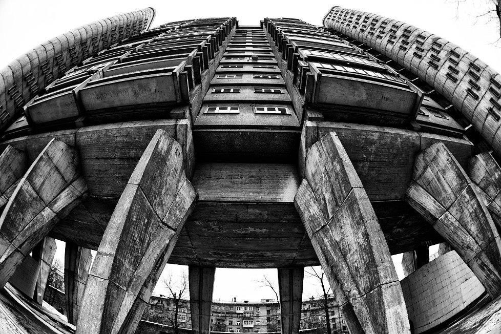 Фотосессия на московской улице — сталинская архитектура