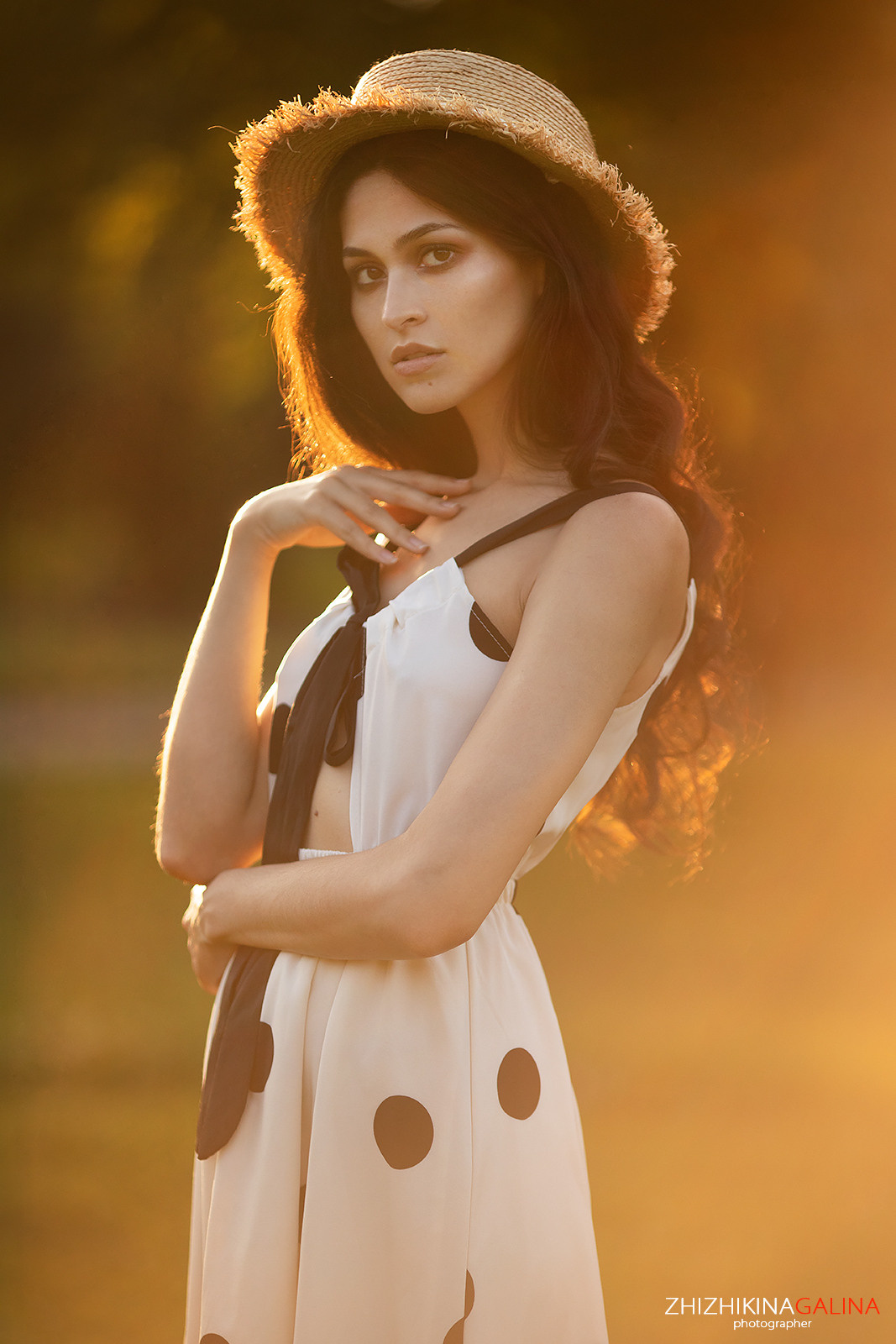 женский фотограф, фотогпрогулка, уличная фотосессия, фотосессия на улице, фотосессия в цветении, портретный фотограф, портретная фотосессия, фотограф москва, фотограф в москве, жижикина галина, женский портрет