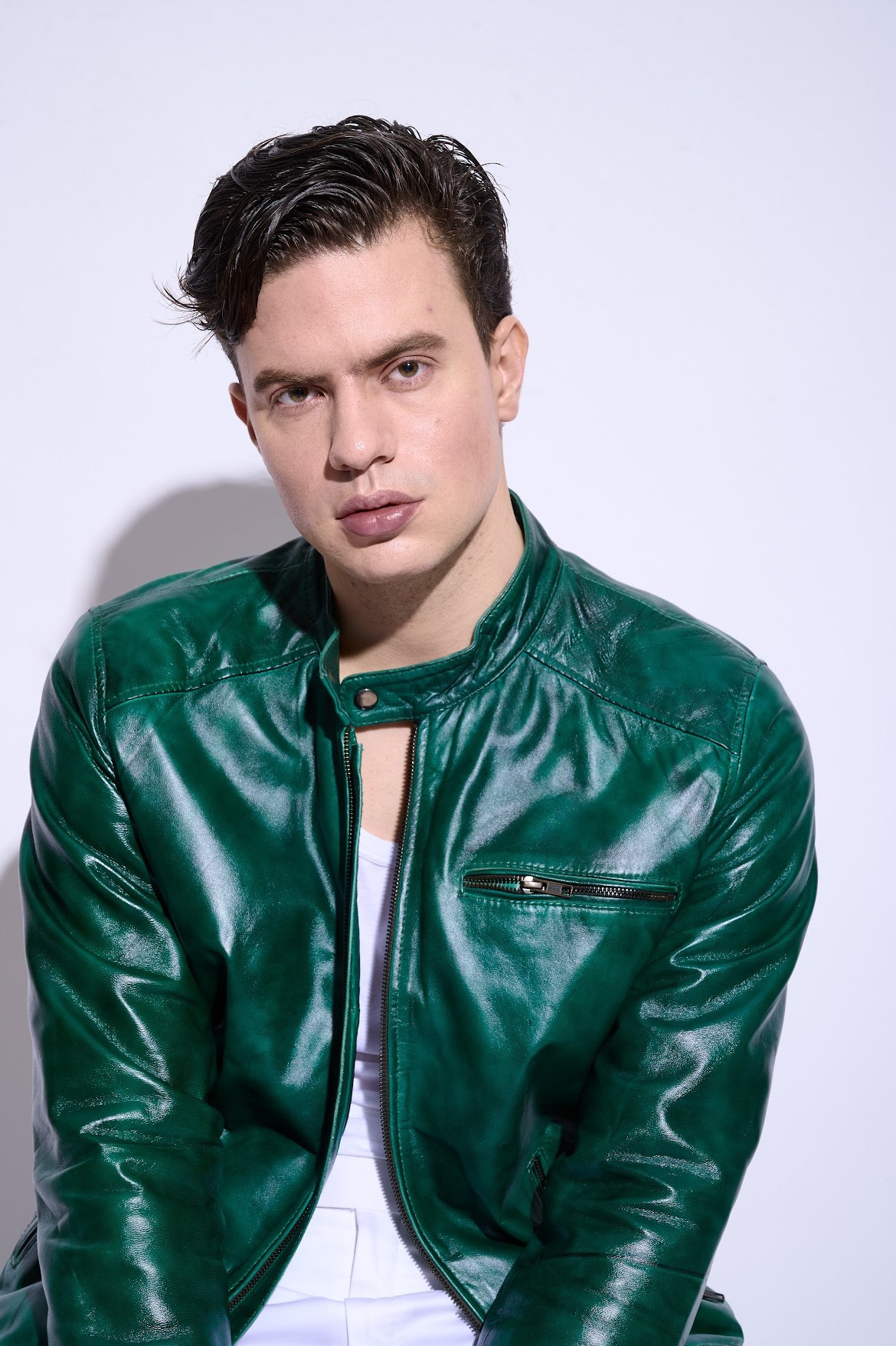 Артём. DEWA | фотостудия для маркетплейсов