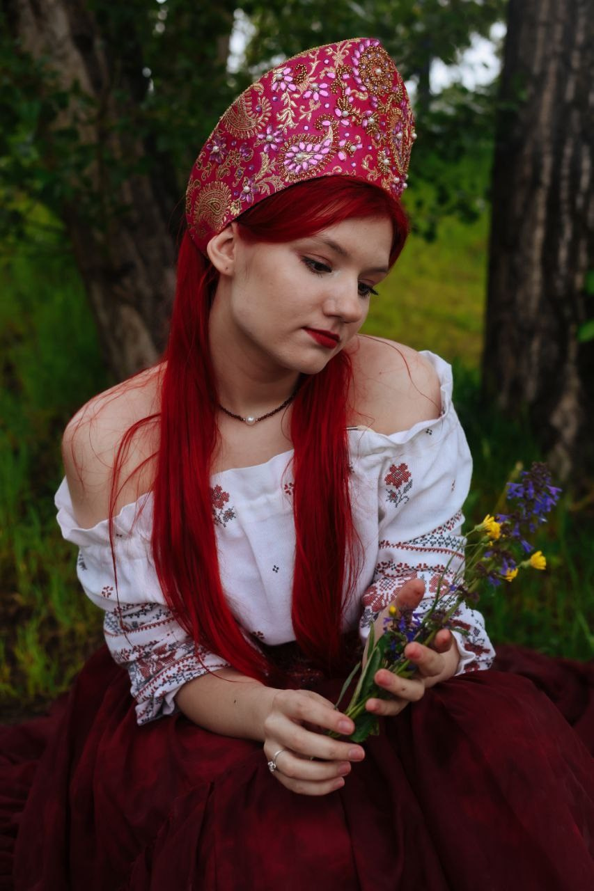 ТЫ КОРОЛЕВА. Фотограф Красноярск съемки лавстори, фотосессия в студии, портретная съемка, творческие фотосессии