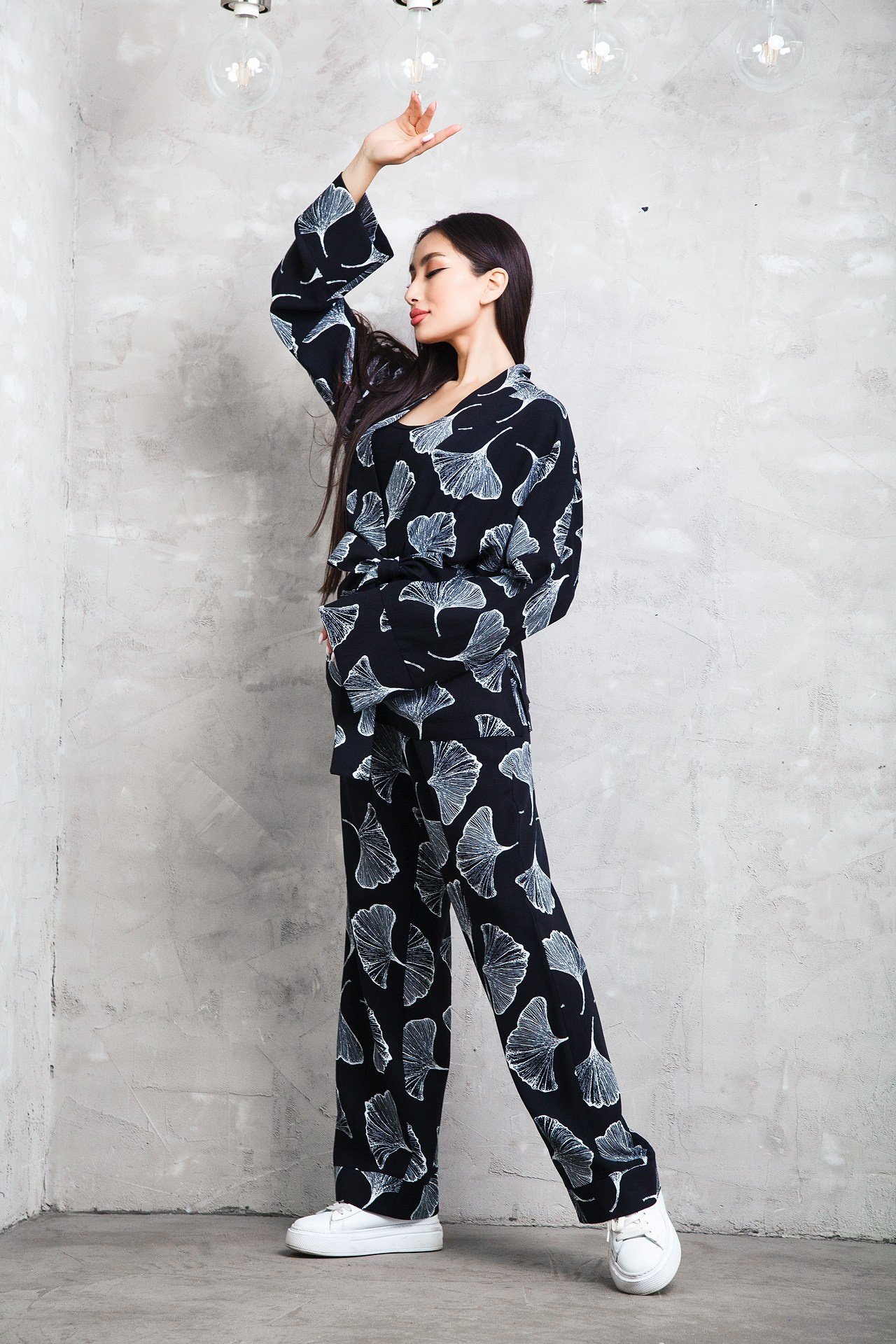 Реклама женской одежды. Натан Супервайзер по Продакшену