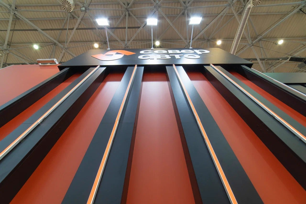 Выставочные стенды. Профессиональный портретный фотограф в Москве Владимир Глаголев