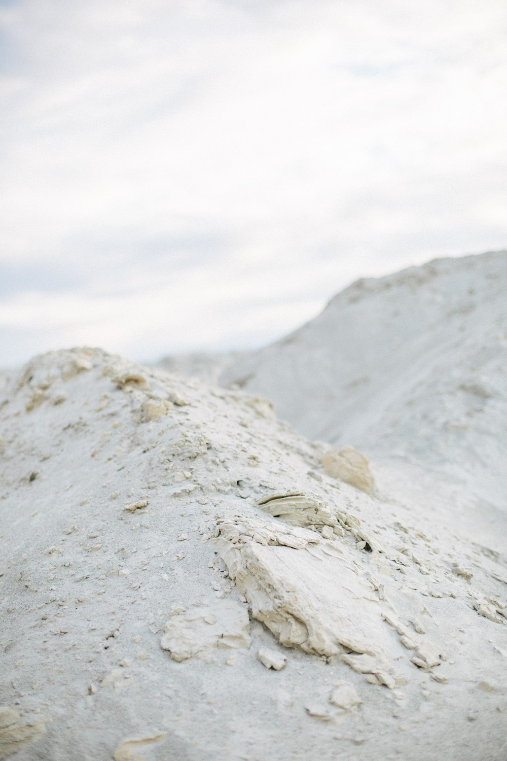 История любви на песчаных барханах в Екатеринбурге. Свадебный и семейный фотограф Ксения Шекк Екатеринбург