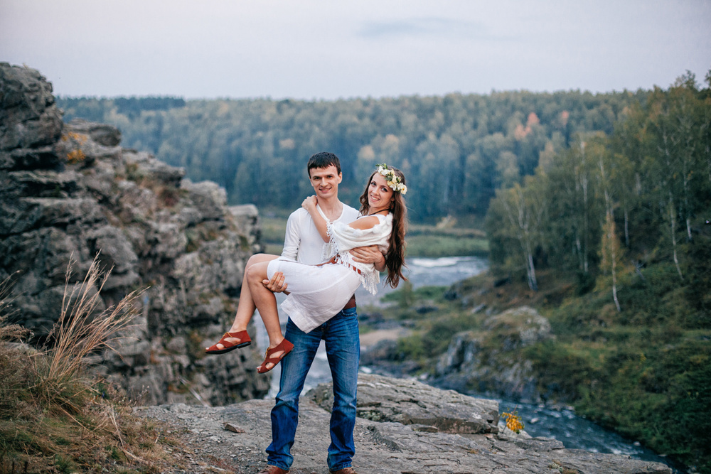 Красивое место для фотосессии влюбленных. Свадебный и семейный фотограф Ксения Шекк Екатеринбург