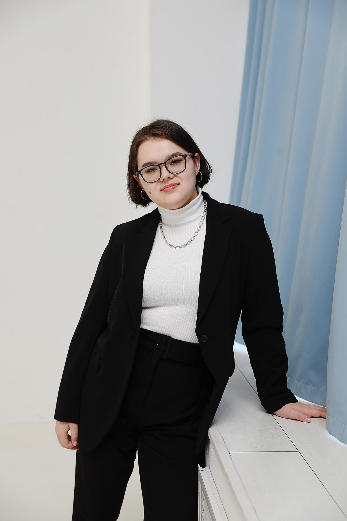 Съемка в студии, 11 класс. Фотограф Тимофеева Юлия