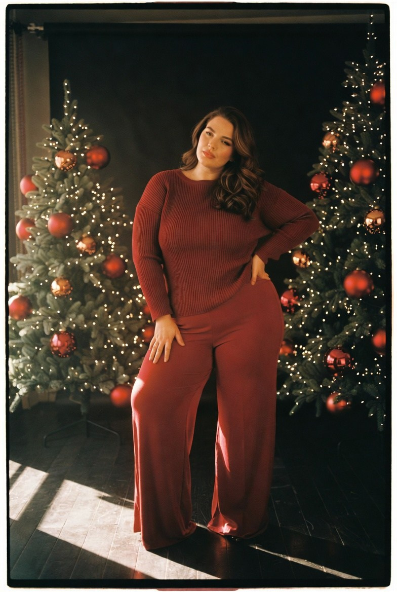 Плюс сайз в красном