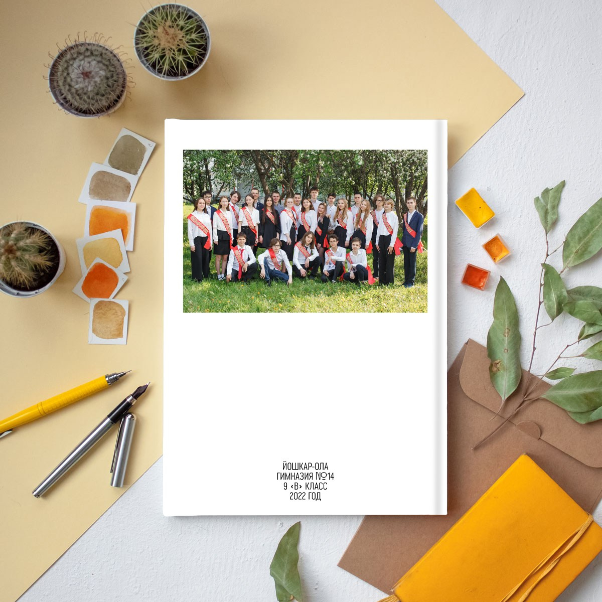 2 разворота 9кл. Детский, семейный и школьный фотограф Светлана Волжанина