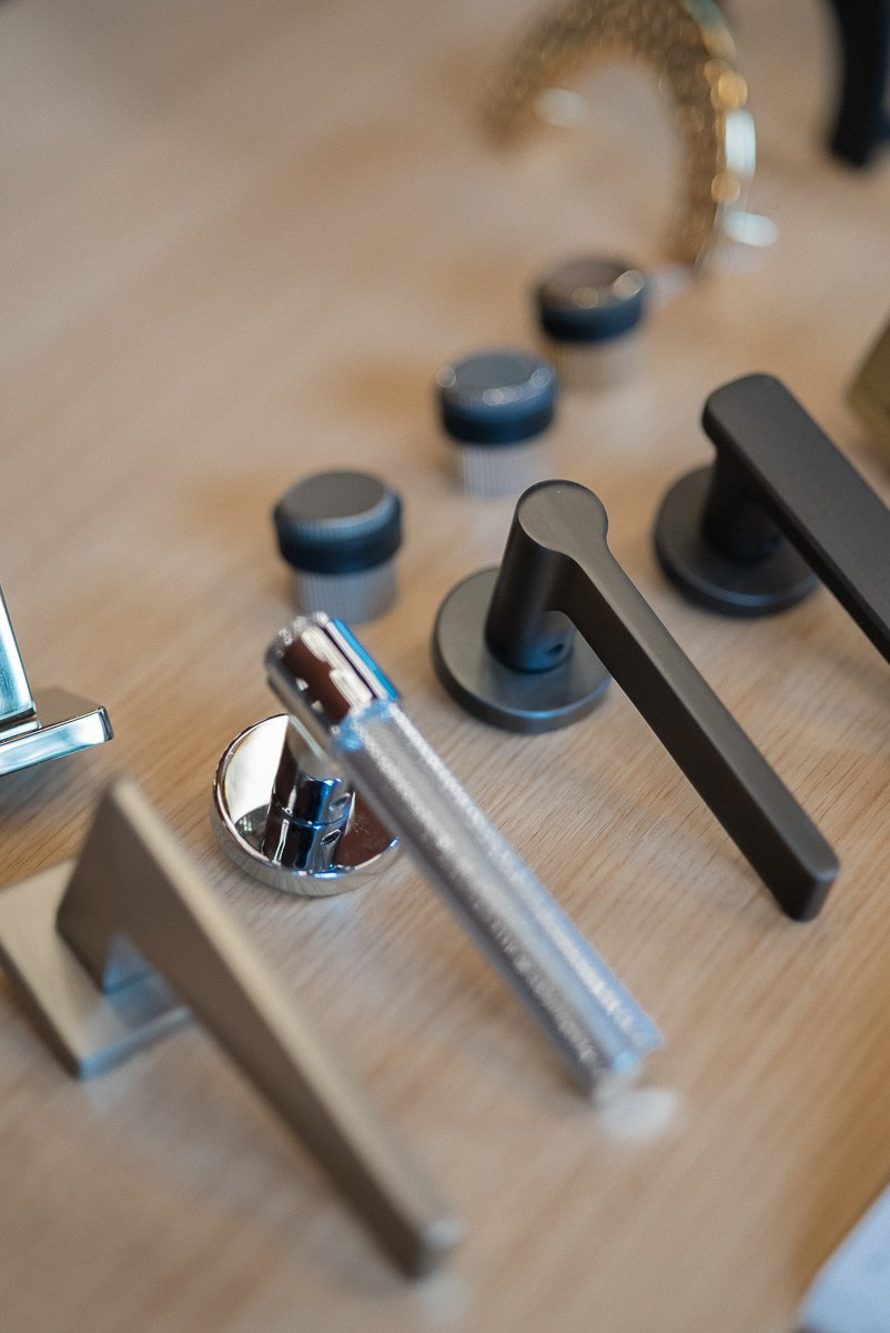 Презентация компании BRASS | Фурнитура, которая вдохновляет. ВУД ТВОРЕЦ мебельная фабрика|ТВОРЕЦ студия мебели