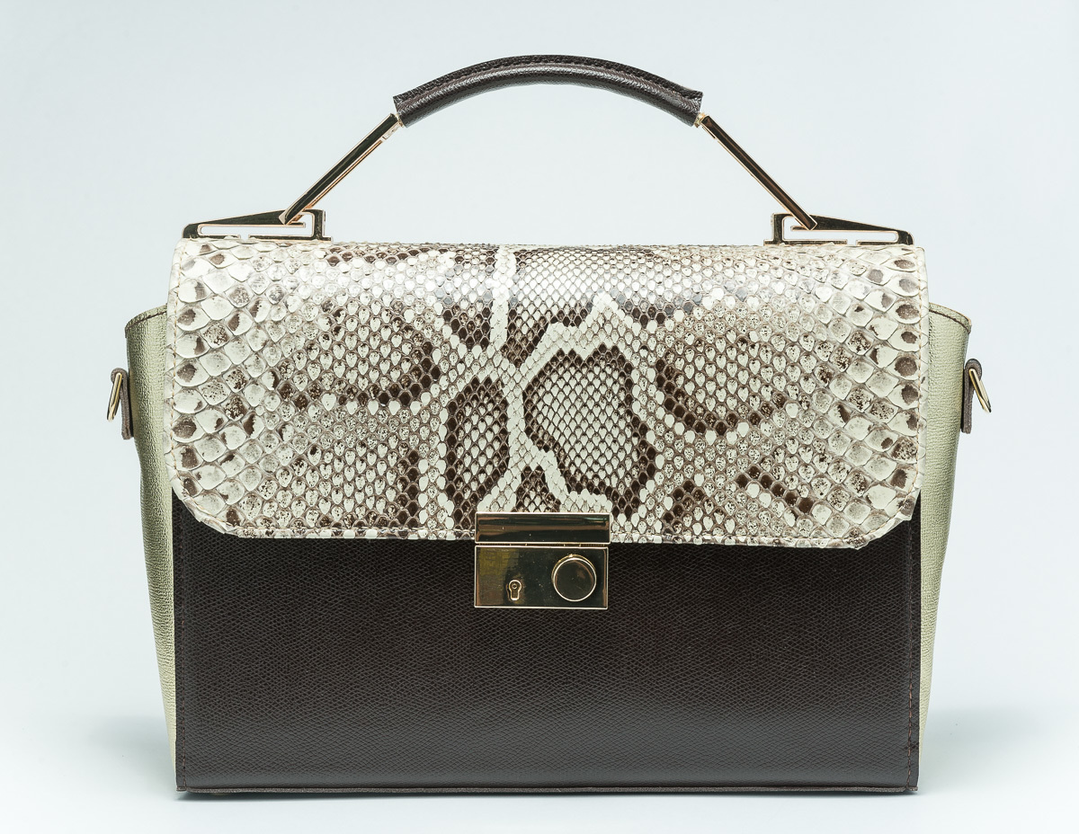 Фотосессия изделий из натуральной кожи для каталога и интернет-магазина. Фотограф интерьеров Фотосъемка рекламы в Ялте и по Крыму