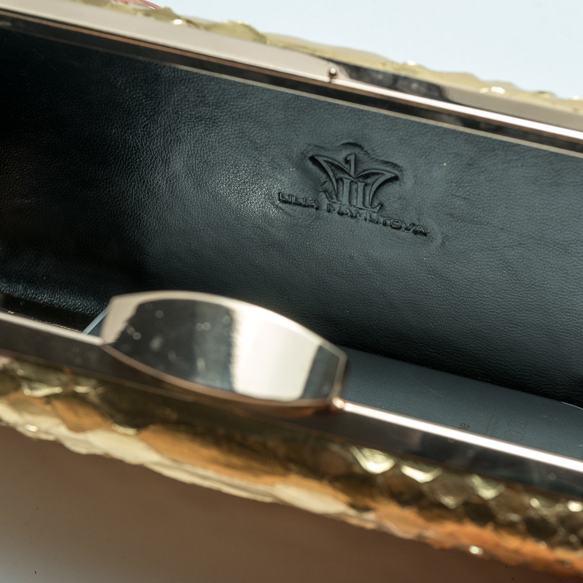 Фотосессия изделий из натуральной кожи для каталога и интернет-магазина. Фотограф интерьеров Фотосъемка рекламы в Ялте и по Крыму