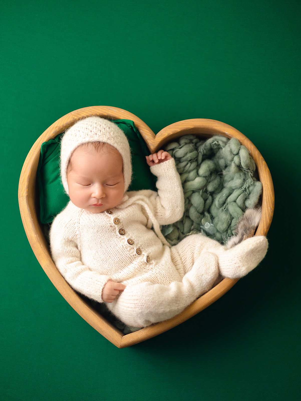 Newborn. Фотограф новорождённых в Казани Нейля Гильмутдинова ньюборн