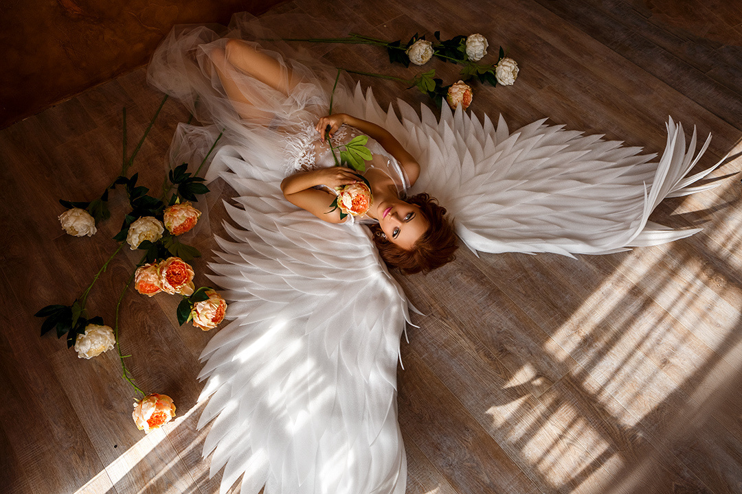 фотопроект, фотосессия, фотограф в Питере, фотограф в СПБ, фотограф в Санкт-Петербурге  , услуги фотографа, крылья, крылья ангела, белые крылья, фотосессия с крыльями, студийная съемка, фотосъёмка,  индивидуальная фотосессия, портрет, фотограф Переславцева Екатерина, серебряный бодик, секси, ангел , фотодень , фотосессия в нижнем белье