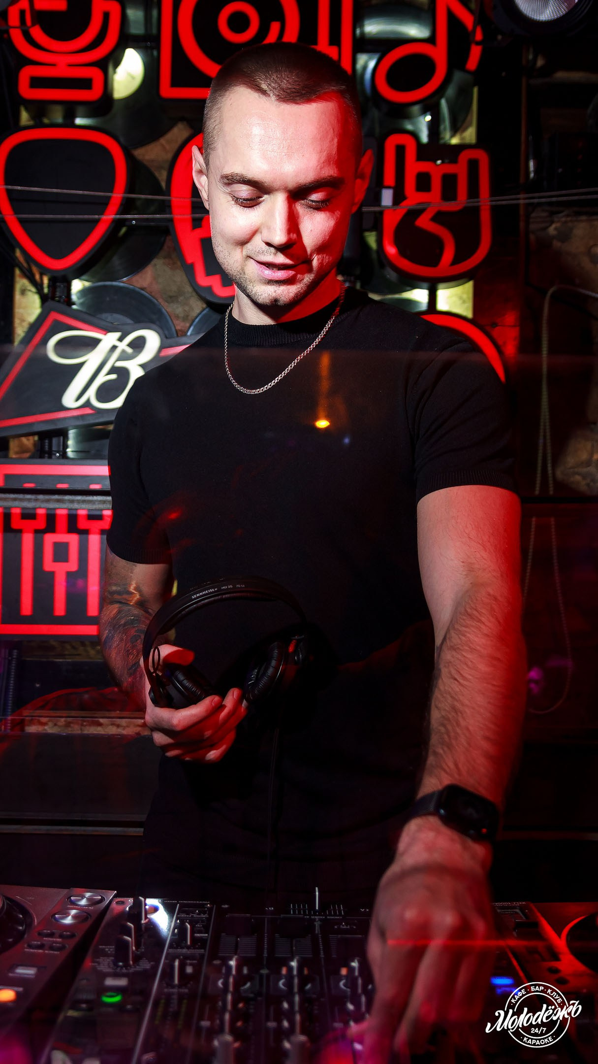 Клуб Молодёжь лучшее. Контакты