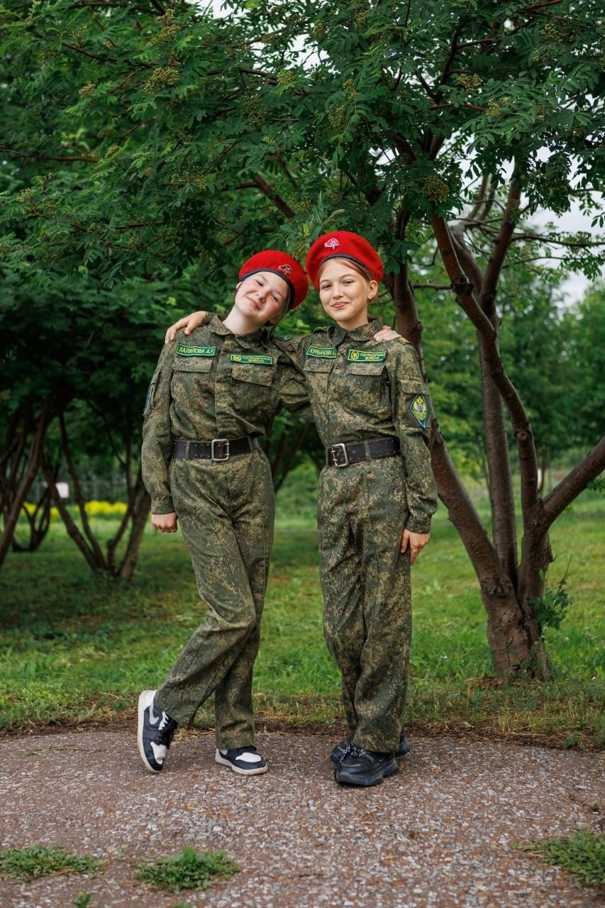 Выпускной альбом, последний звонок. Akhmadeevmedia.ru